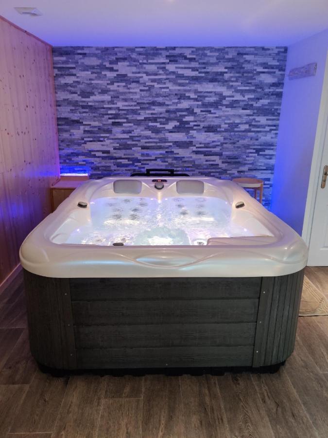 Suite Eden Avec Jacuzzi Prive Chaumont  Exterior photo